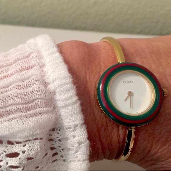 Near Mint~Gucci Interchangeable Bezel Watch W/Diamond Cut Bezel, Box, & Papers - Picture 11 of 16